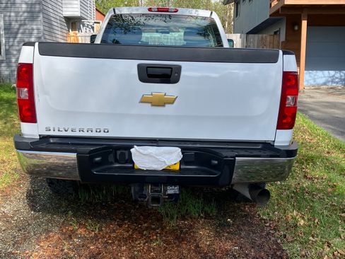 Used 2013 Chevrolet Silverado 2500 W/T AWD/4WD image 4