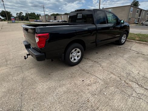 Used 2017 Nissan Titan S RWD image 1