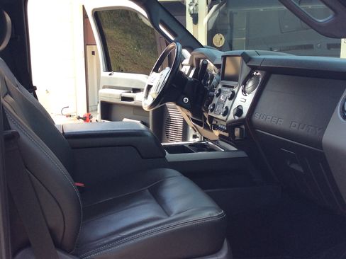 Used 2016 Ford F350 Lariat w/ Lariat Ultimate Package AWD/4WD image 13