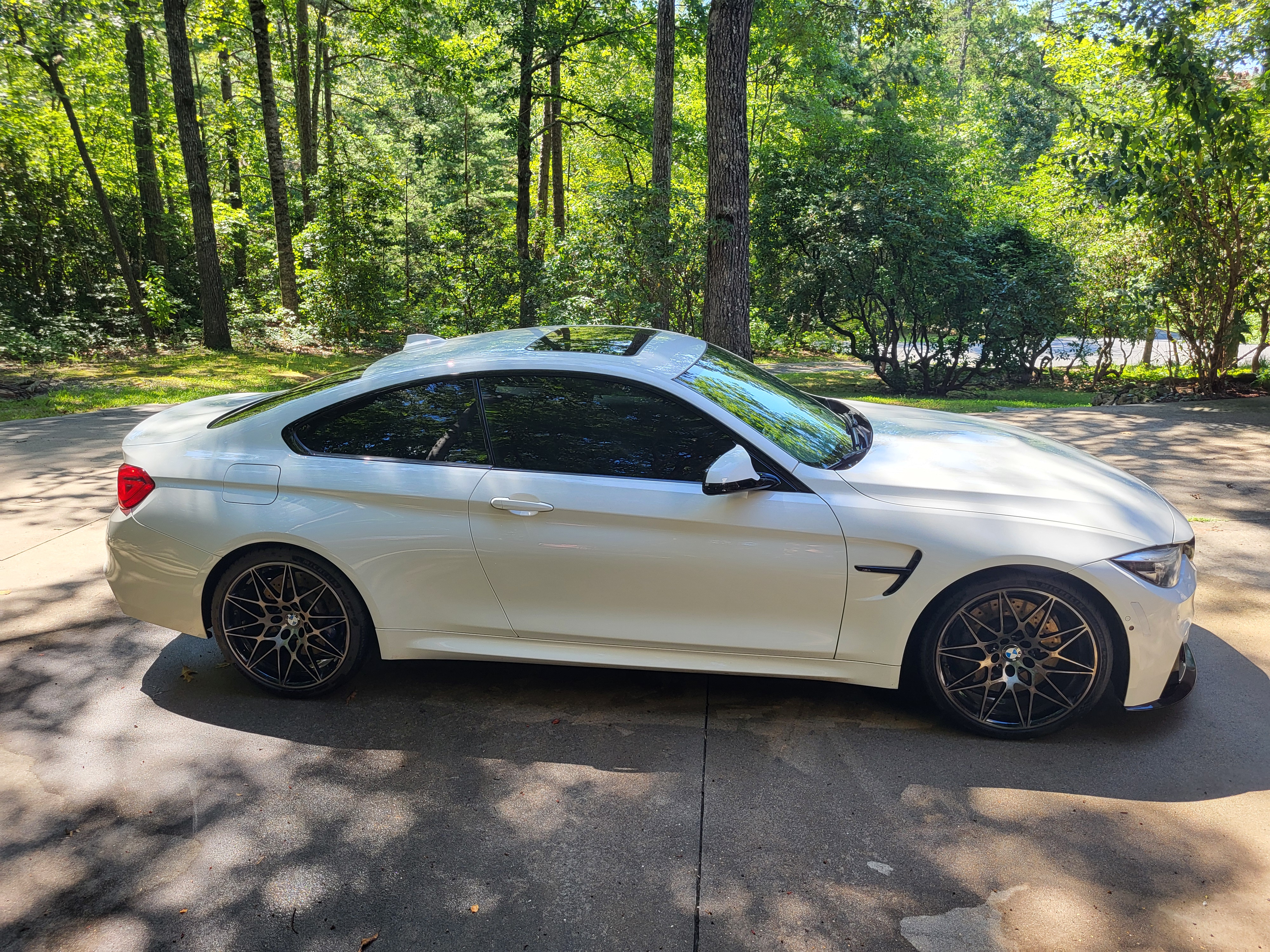 Used 2018 BMW M4 Coupe RWD image 8