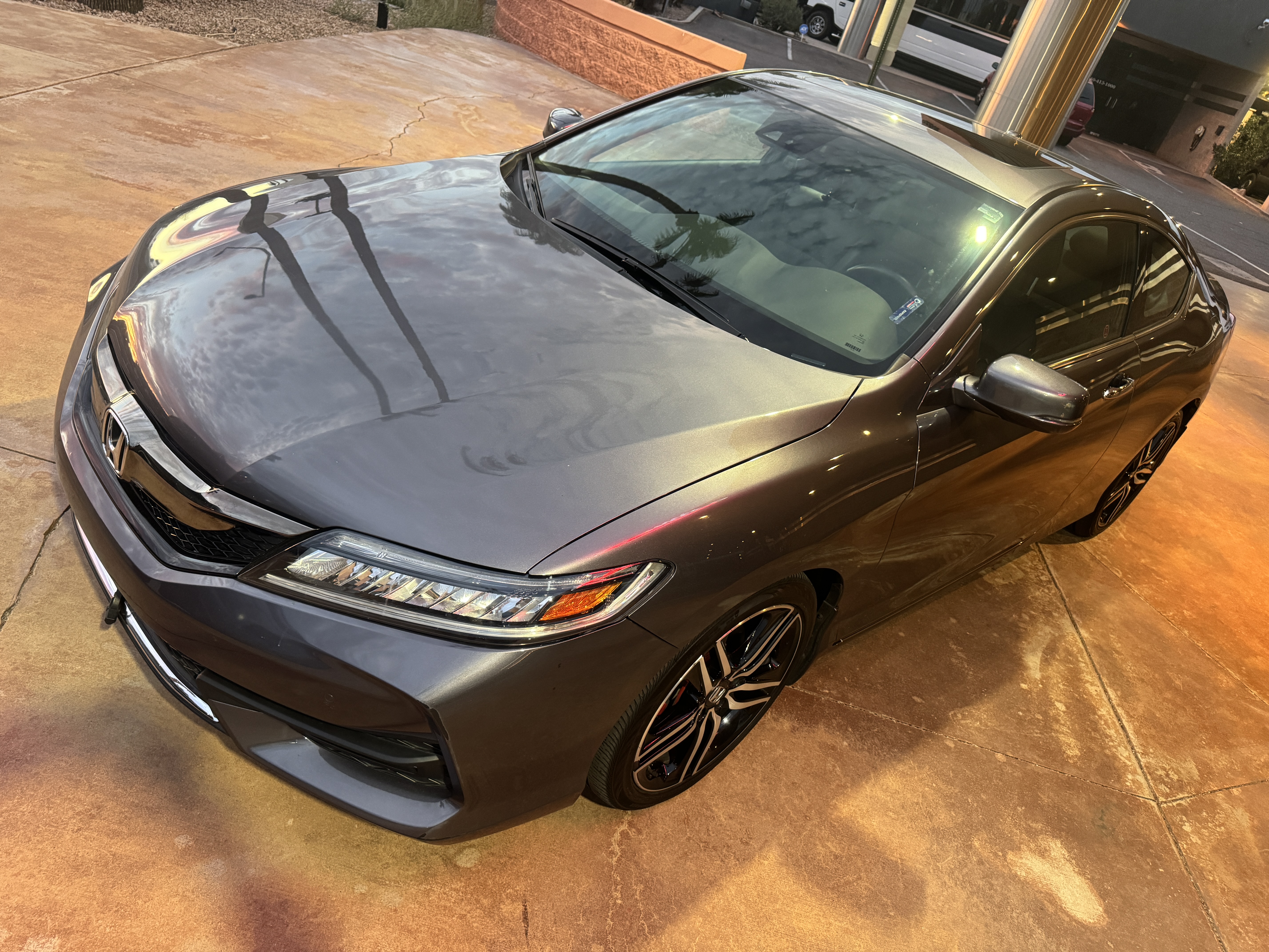 Used 2017 Honda Accord EX-L image 9