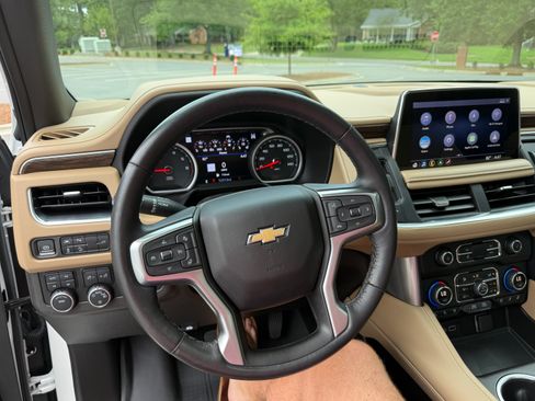 Used 2021 Chevrolet Tahoe Premier AWD/4WD image 18