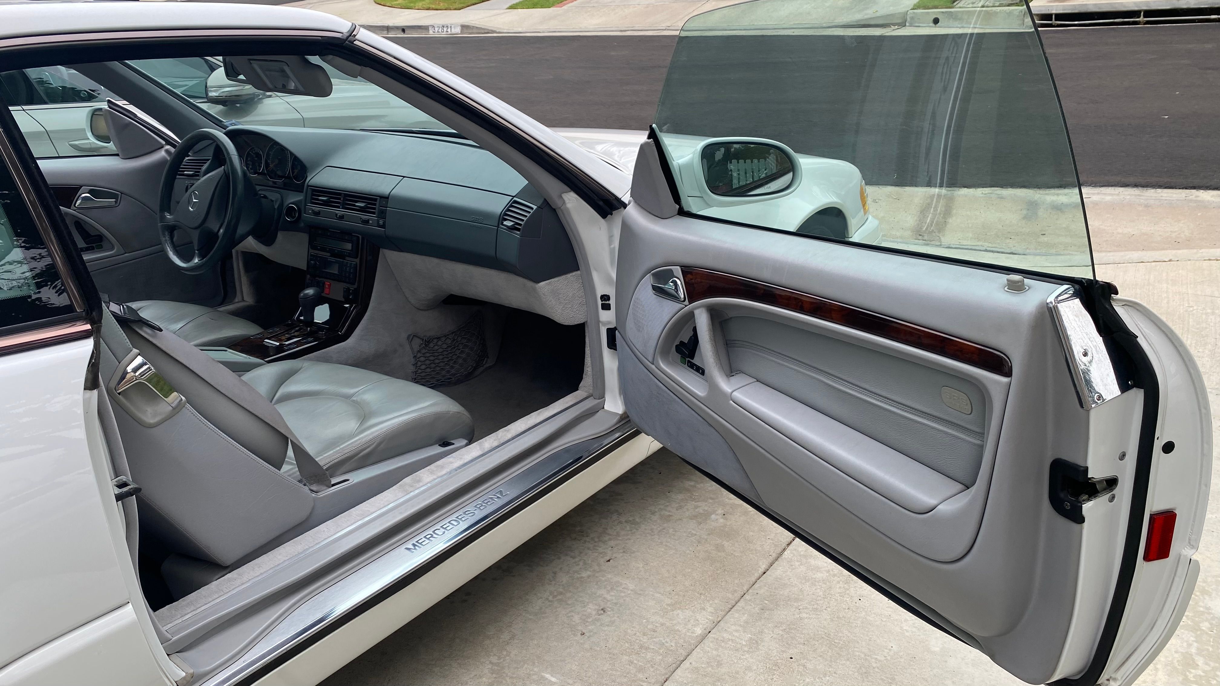 Used 2000 Mercedes-Benz SL 500 image 9