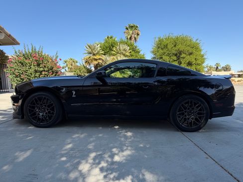 Used 2014 Ford Mustang Shelby GT500 w/ Equipment Group 821A RWD image 9