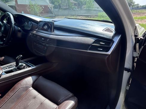 Used 2015 BMW X5 xDrive50i AWD/4WD image 11
