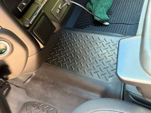 Used 2019 Chevrolet Silverado 1500 LT w/ All-Star Edition RWD image 13
