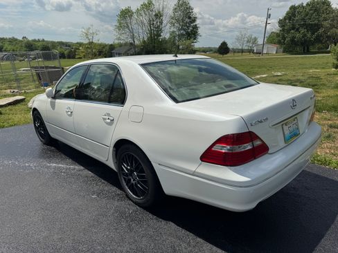 Used 2004 Lexus LS 430 RWD image 6