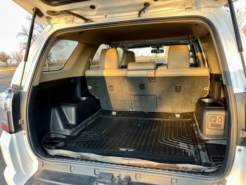 Used 2016 Toyota 4Runner SR5 Premium RWD image 20