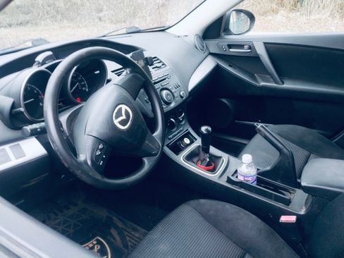 Used 2012 MAZDA MAZDA3 i Sport image 6