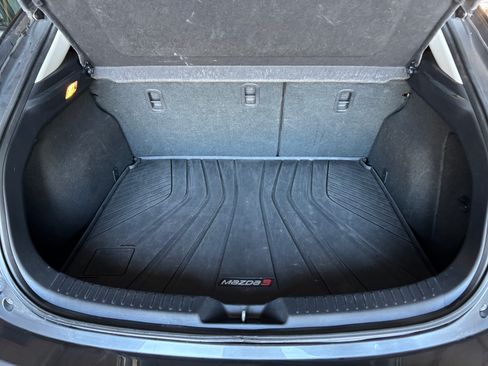 Used 2017 MAZDA MAZDA3 Touring image 16