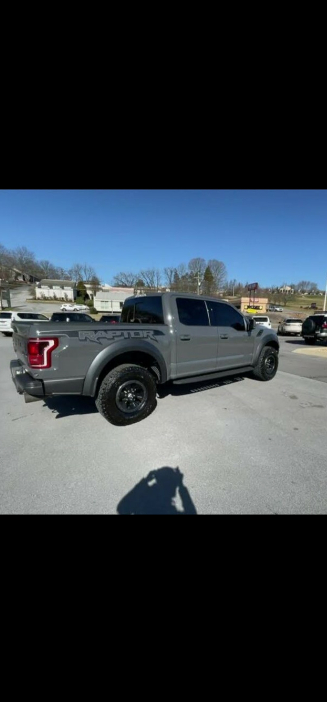 Used 2018 Ford F150 Raptor w/ Equipment Group 802A Luxury AWD/4WD image 4