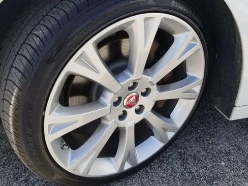 Used 2015 Jaguar XJ L Portfolio image 21