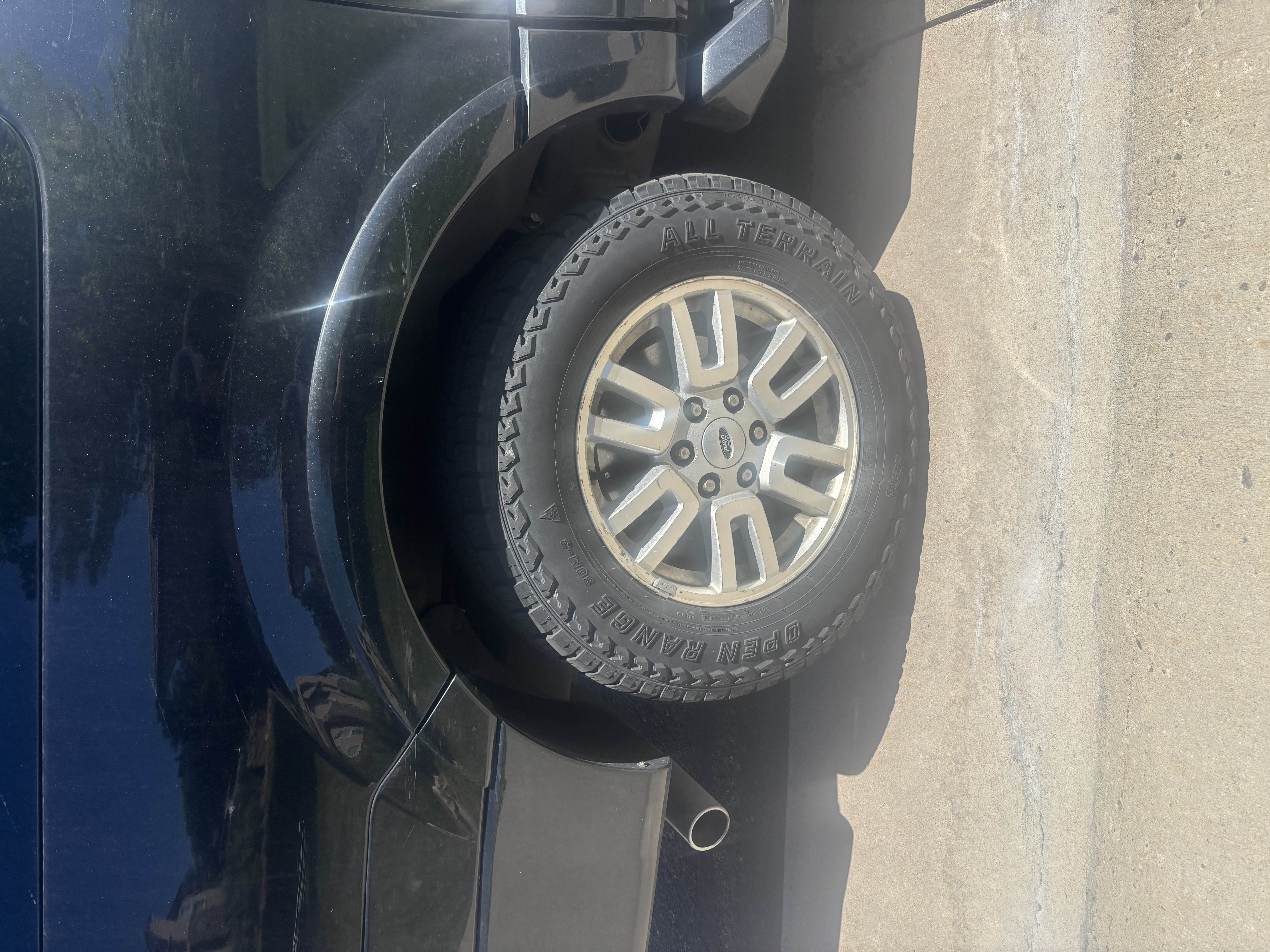 Used 2014 Ford Expedition EL Limited AWD/4WD image 2