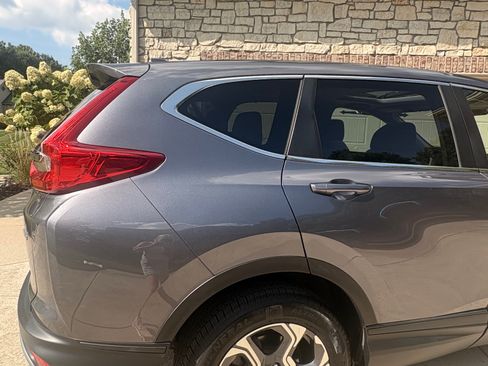 Used 2017 Honda CR-V EX image 2