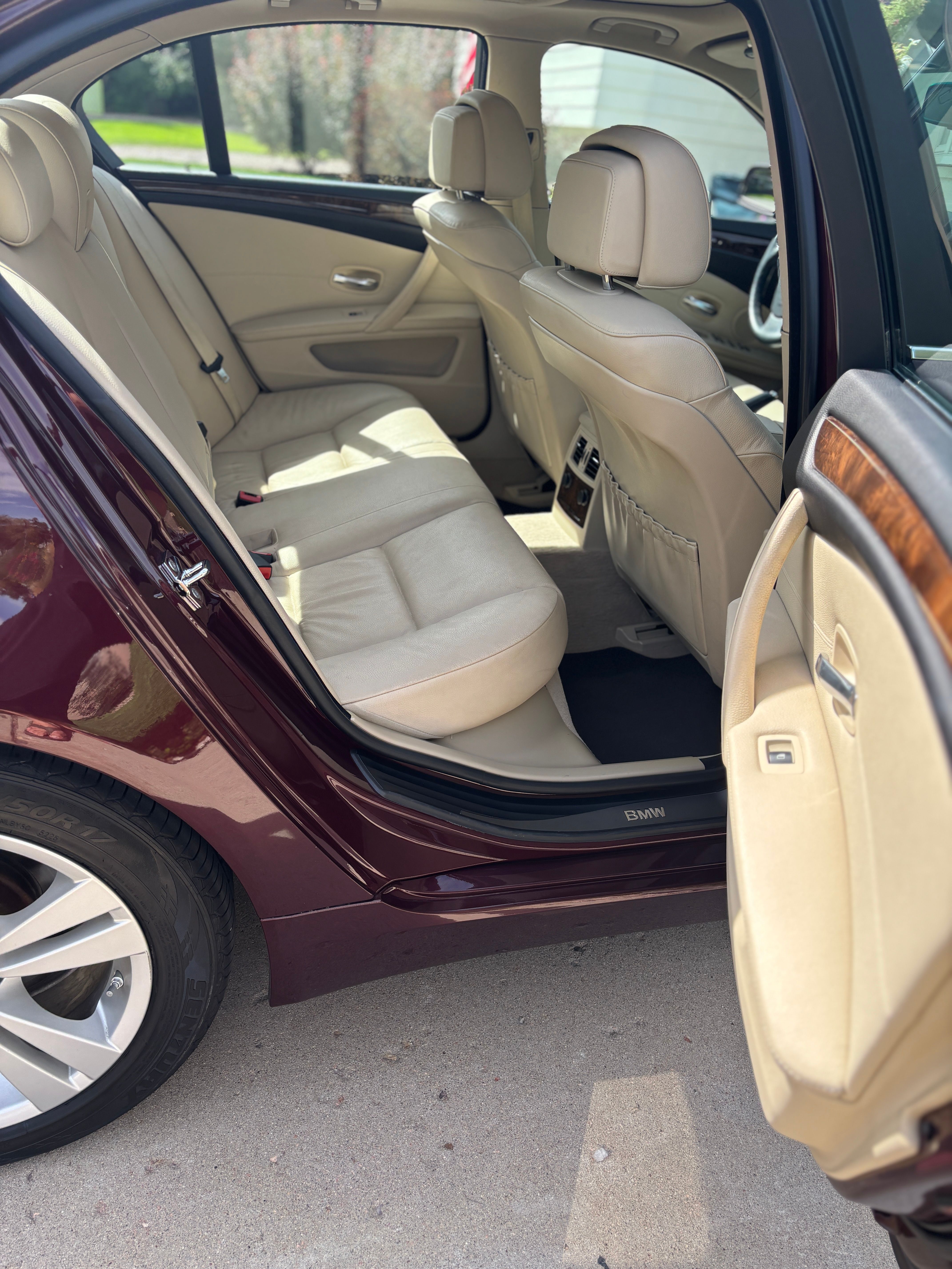 Used 2009 BMW 528i xDrive Sedan AWD/4WD image 18