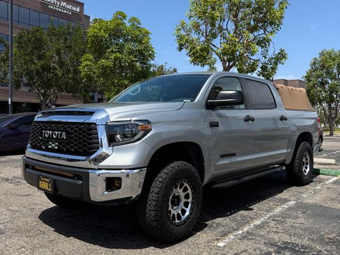Used 2014 Toyota Tundra SR5 RWD image 2