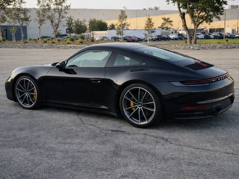 Used 2022 Porsche 911 Carrera 4 image 2