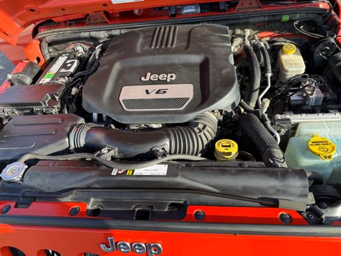 Used 2015 Jeep Wrangler Unlimited Sport w/ Quick Order Package 24S image 5