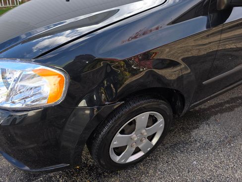 Used 2011 Chevrolet Aveo LT w/ Power and Convenience Package image 8