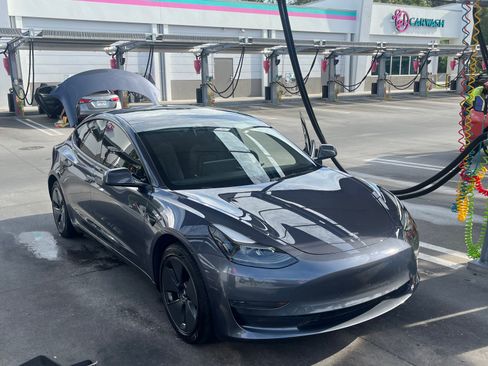 Used 2023 Tesla Model 3 Standard Range RWD image 4
