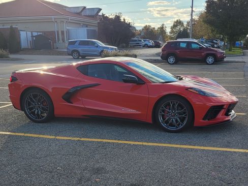 Used 2024 Chevrolet Corvette Stingray Preferred Cpe image 5
