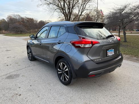 Used 2019 Nissan Kicks SR w/ SR Premium Package image 8