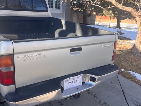 Used 2000 Toyota Tacoma PreRunner image 4