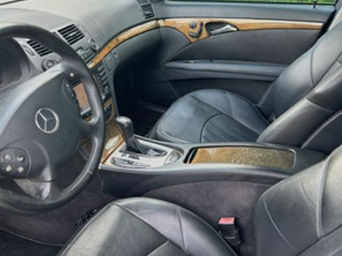 Used 2005 Mercedes-Benz E 55 AMG Sedan image 4