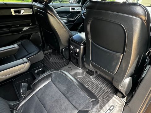 Used 2020 Ford Explorer Limited w/ Class III Trailer Tow Package AWD/4WD image 11