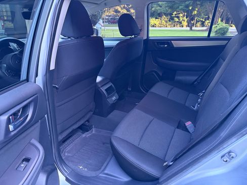 Used 2019 Subaru Outback 2.5i Premium AWD/4WD image 12