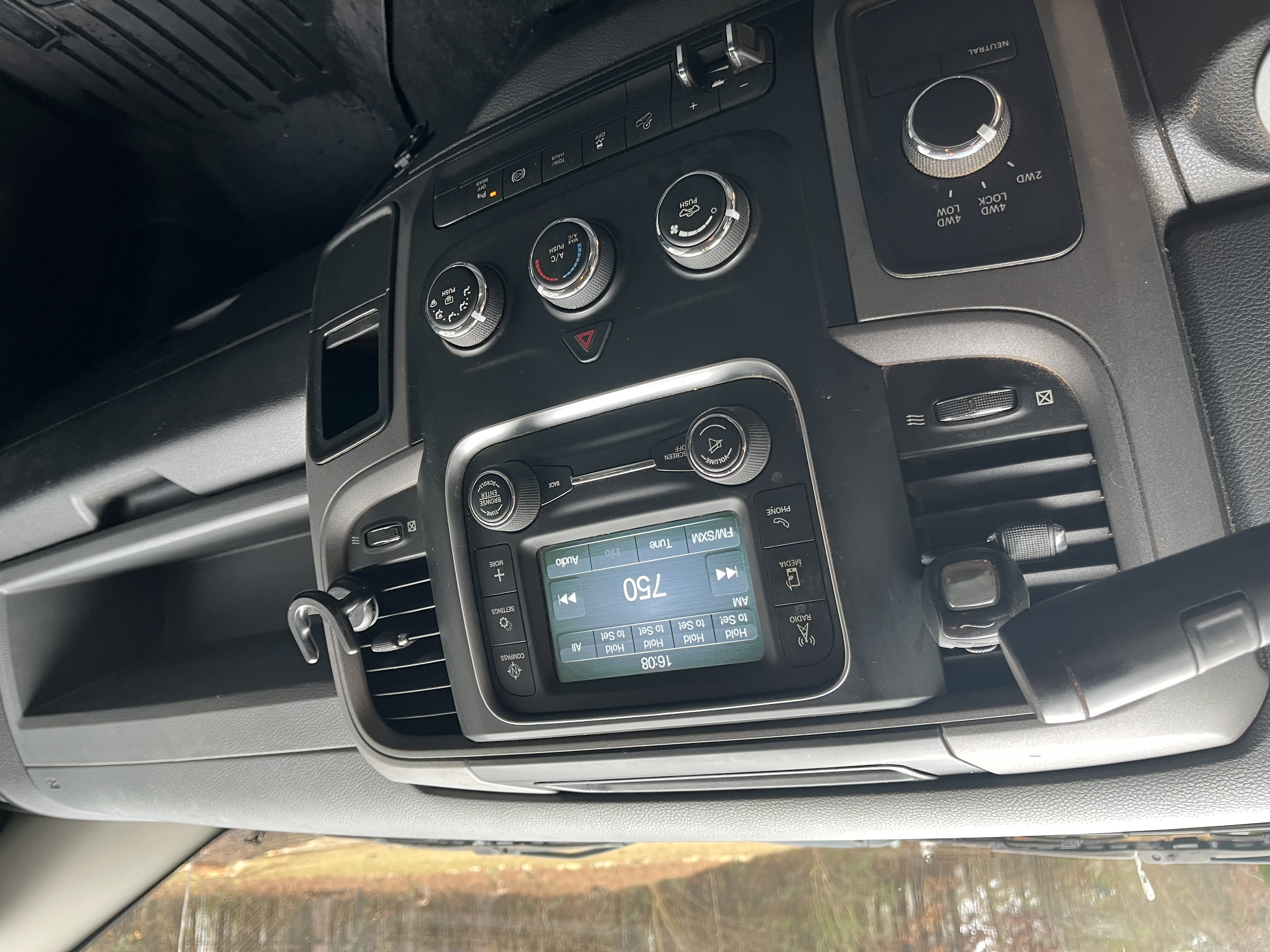 Used 2018 RAM 2500 Tradesman w/ Chrome Appearance Group AWD/4WD image 8