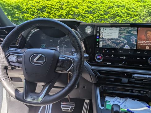 Used 2024 Lexus TX 500h AWD w/ Technology Package image 9