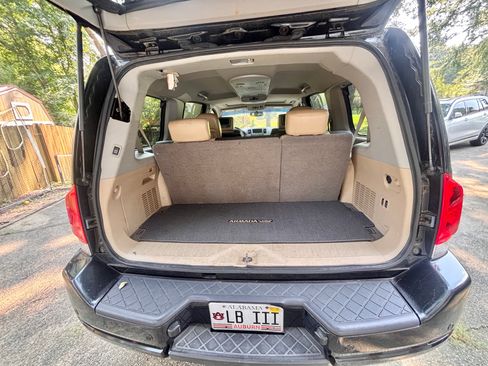 Used 2015 Nissan Armada Platinum w/ Platinum Reserve Package RWD image 19