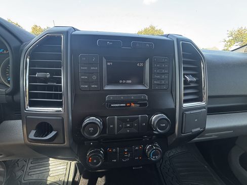 Used 2015 Ford F150 XLT w/ Equipment Group 301A Mid RWD image 18