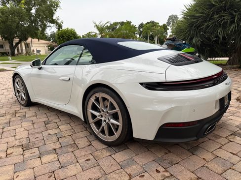 Used 2025 Porsche 911 Carrera RWD image 9