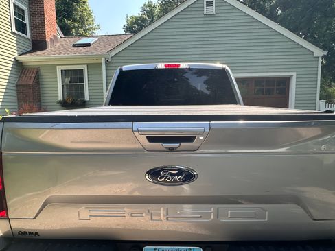 Used 2020 Ford F150 Lariat w/ Equipment Group 502A Luxury AWD/4WD image 9