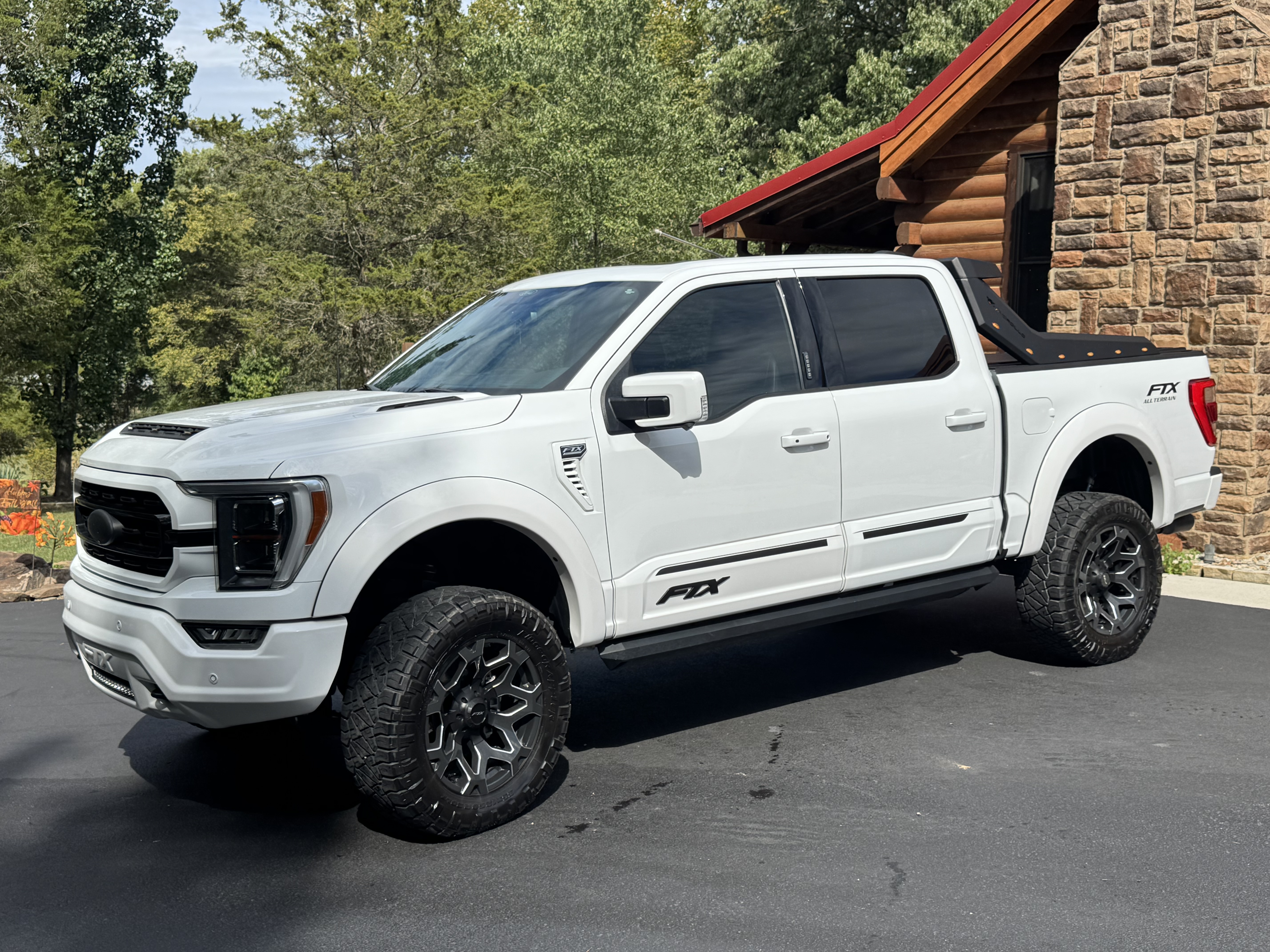 Used 2022 Ford F150 Lariat w/ Equipment Group 502A High AWD/4WD image 11