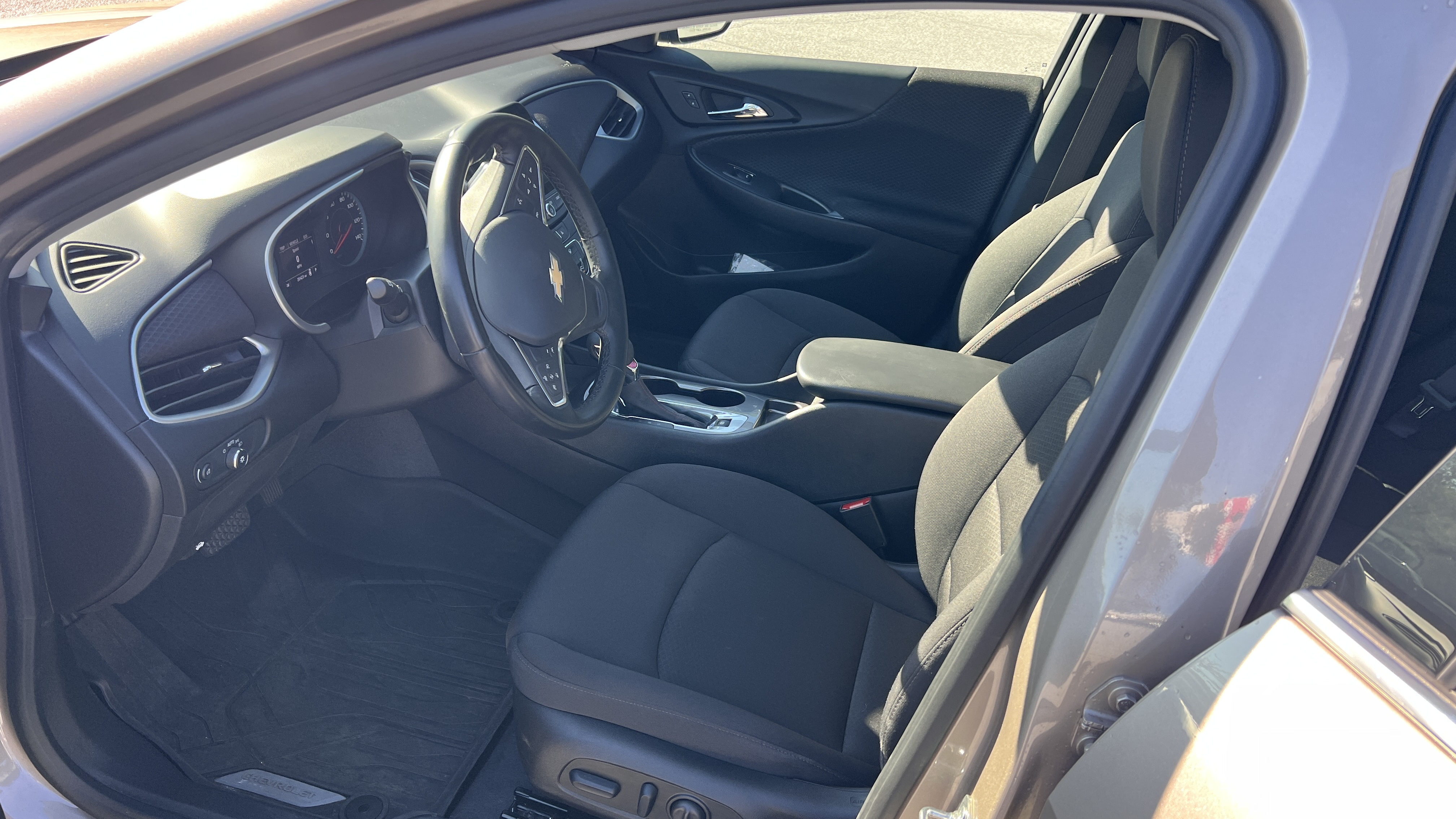 Used 2024 Chevrolet Malibu RS FWD image 8