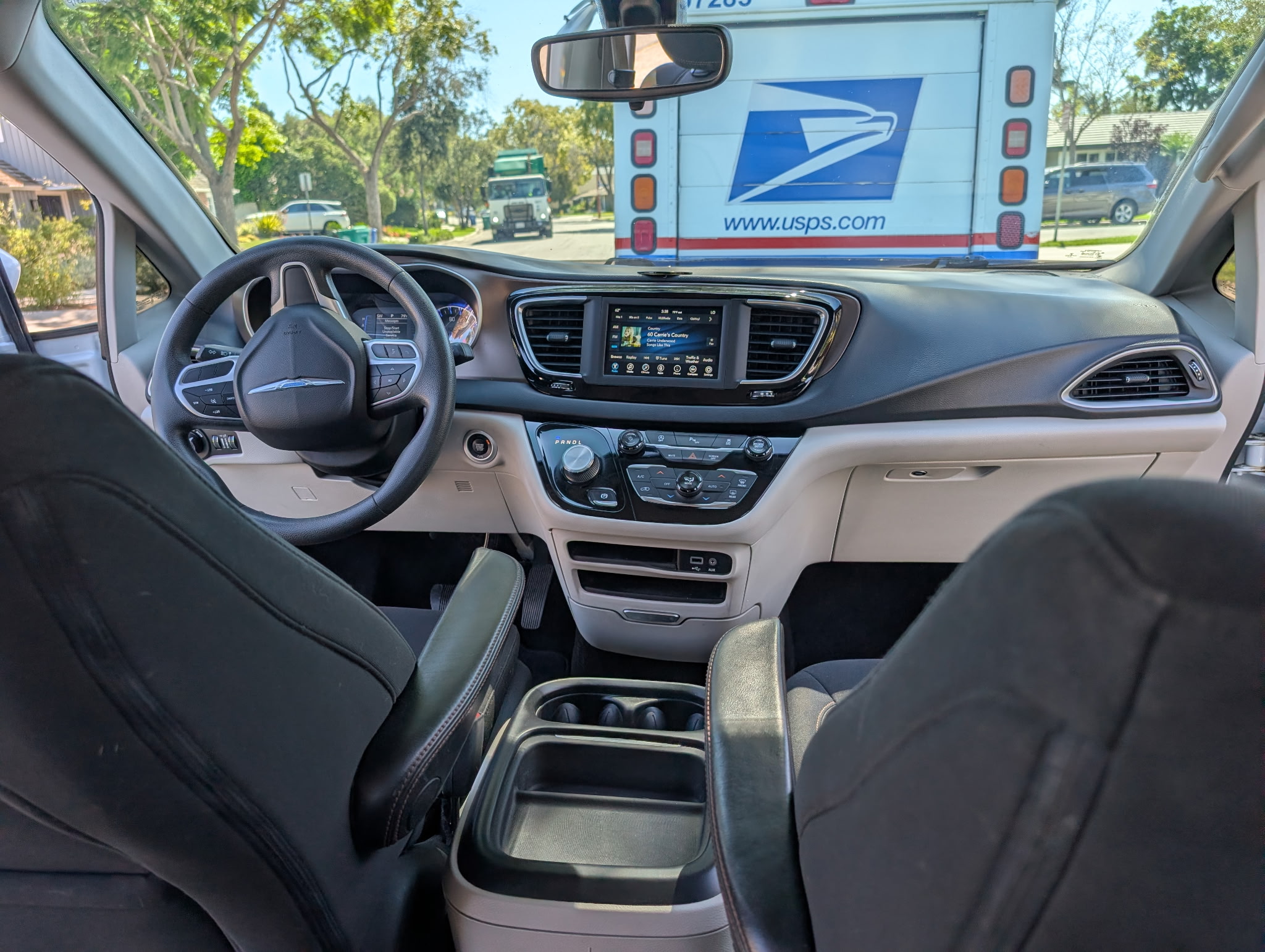 Used 2018 Chrysler Pacifica Touring Plus FWD image 15