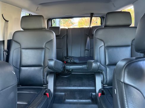 Used 2019 Chevrolet Tahoe LT image 16