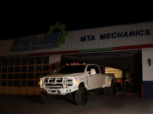 Used 2026 Ford F450 Platinum w/ FX4 Off-Road Package AWD/4WD image 1