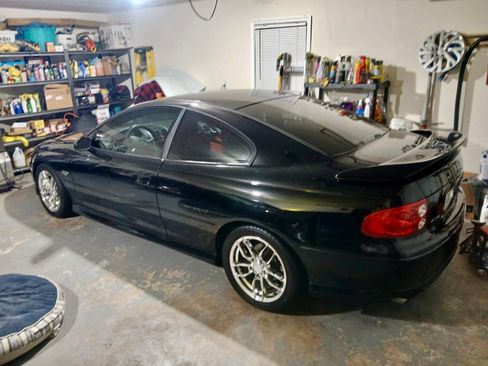 Used 2004 Pontiac GTO RWD image 2