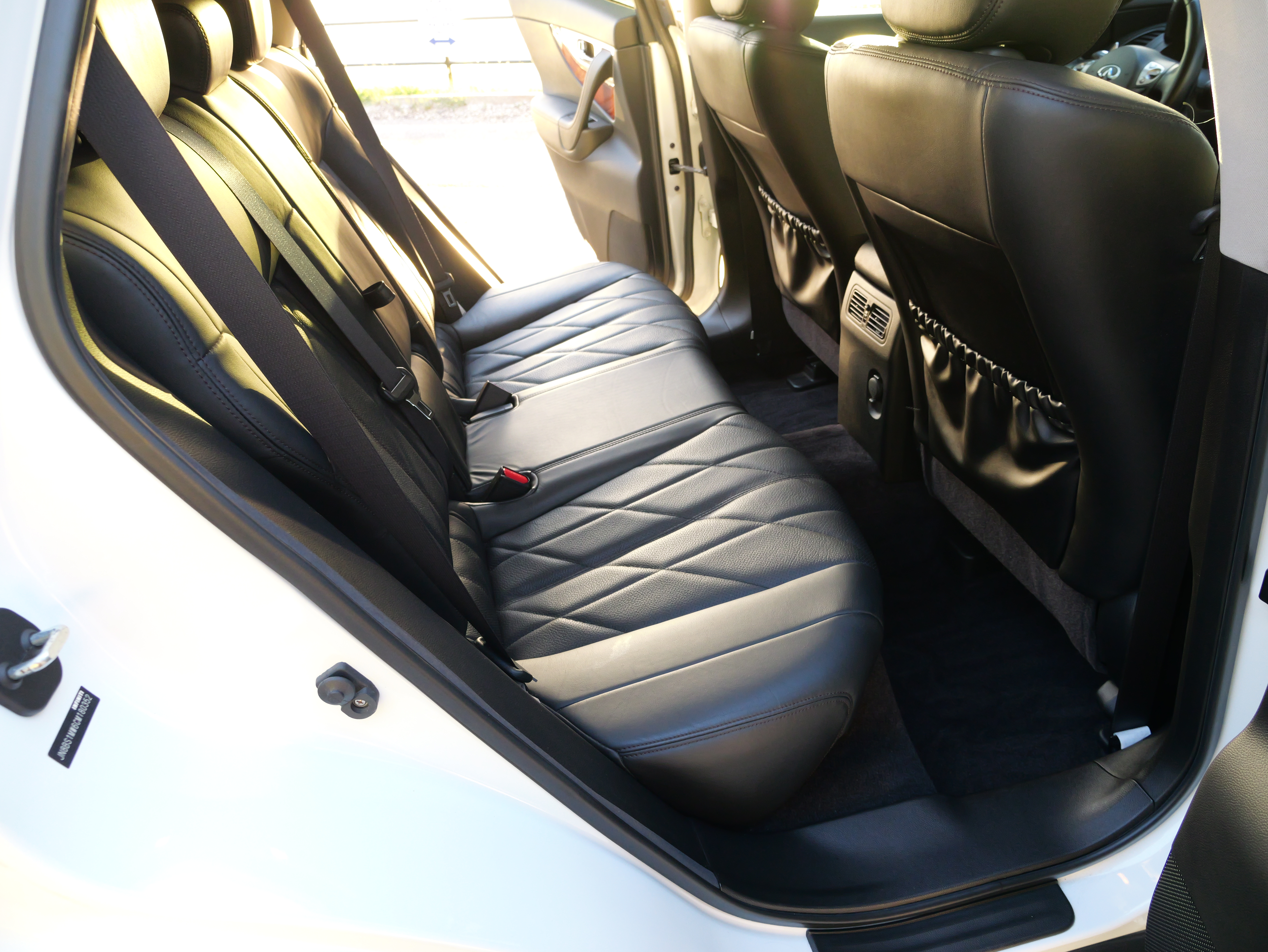Used 2012 INFINITI FX50 AWD w/ Sport Pkg image 28