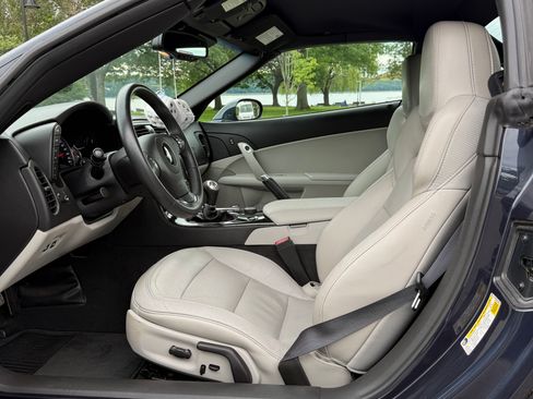 Used 2013 Chevrolet Corvette Grand Sport w/ 3LT Preferred Equipment Group RWD image 9