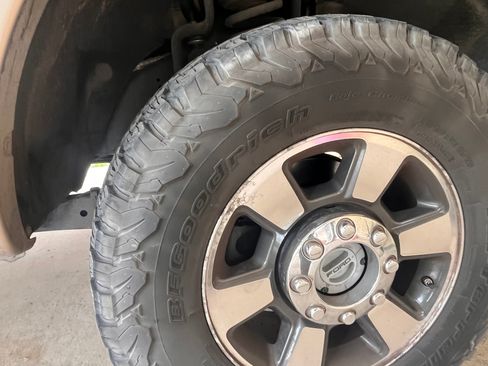 Used 2011 Ford F350 Lariat w/ Lariat Ultimate Pkg image 4