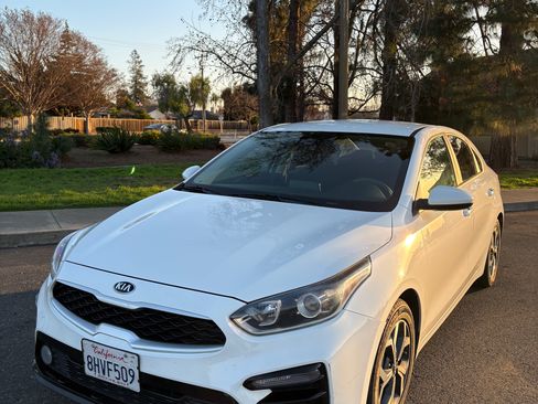 Used 2019 Kia Forte LXS image 1