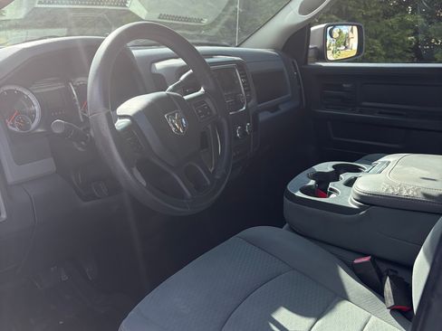 Used 2013 RAM 1500 Express RWD image 16