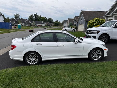 Used 2014 Mercedes-Benz C 300 4MATIC Sedan image 4