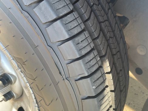 Used 2019 Chevrolet Express 2500 w/ Driver Convenience Package image 10