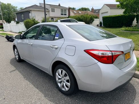 Used 2014 Toyota Corolla LE FWD image 6